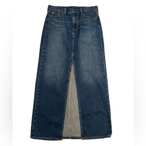 NWOT Levi’s Denim Skirt Size W26